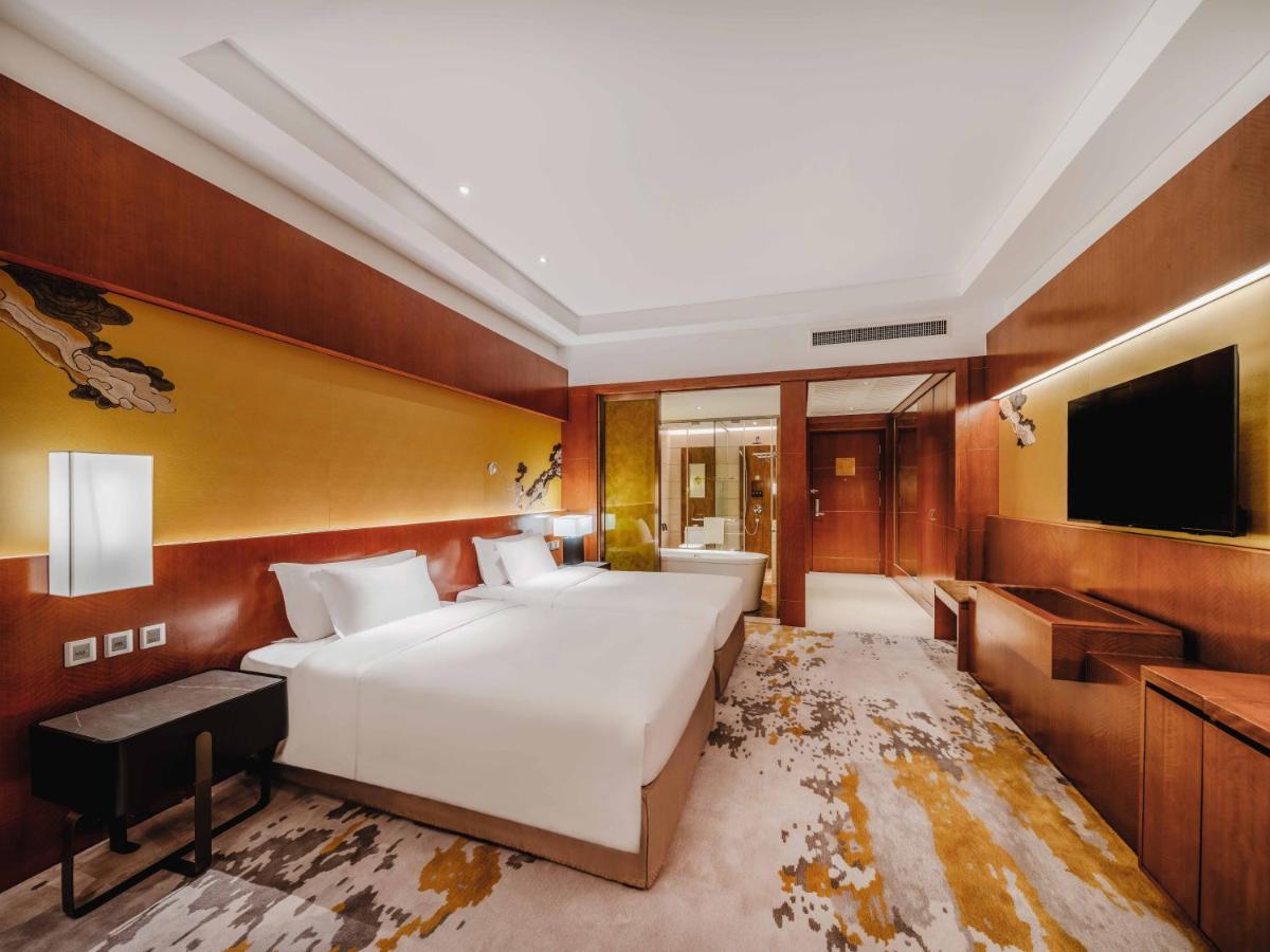 Marco Polo Jin Jiang Hotel Csincsiang Kültér fotó